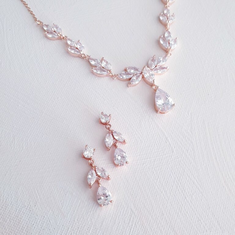 MUST HAVE- Rose Gold Wedding Accessories