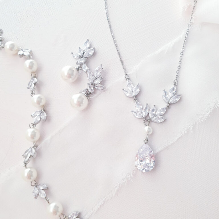 How To Buy Your Wedding Jewellery and Accessories Online