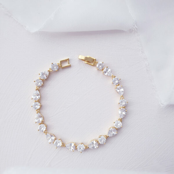 Gold-Delicate-Drop-Bridal-Bracelet.jpg